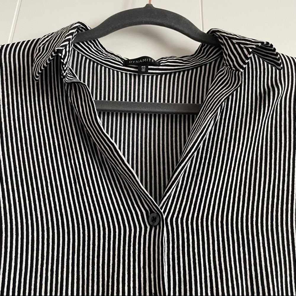 3/$45 Dynamite striped flowy Blosue - Picture 3 of 4